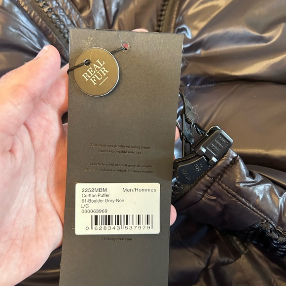 Canada Goose jacket - Picture 7 of 9